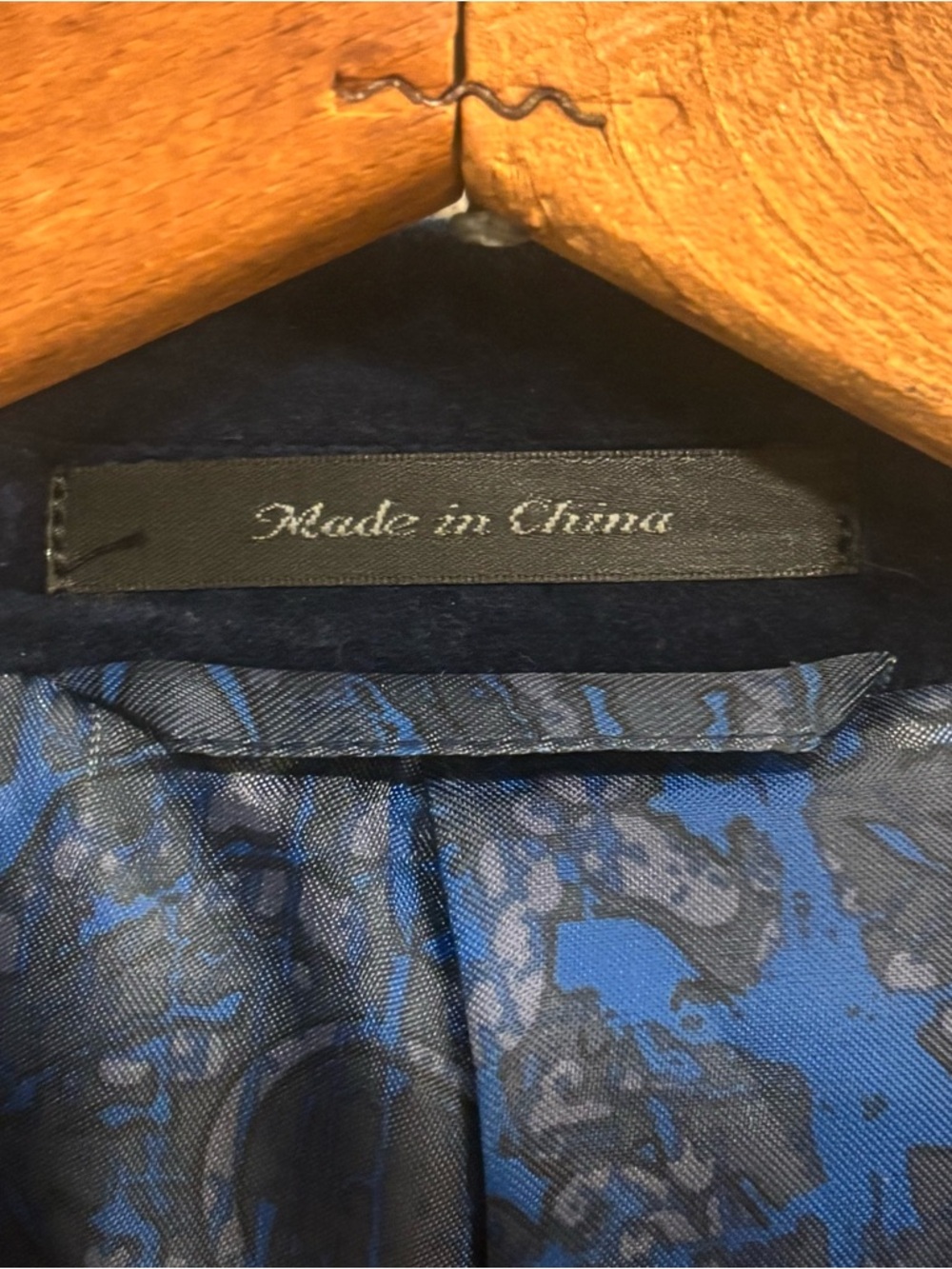 TALLIA Men's Dark Navy Velvet Blazer with Contrast Trim - Picture 3 of 14